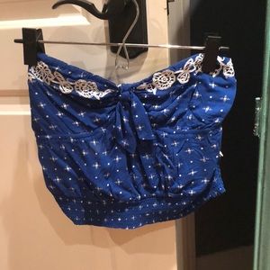 cropped/strapless/bubble top